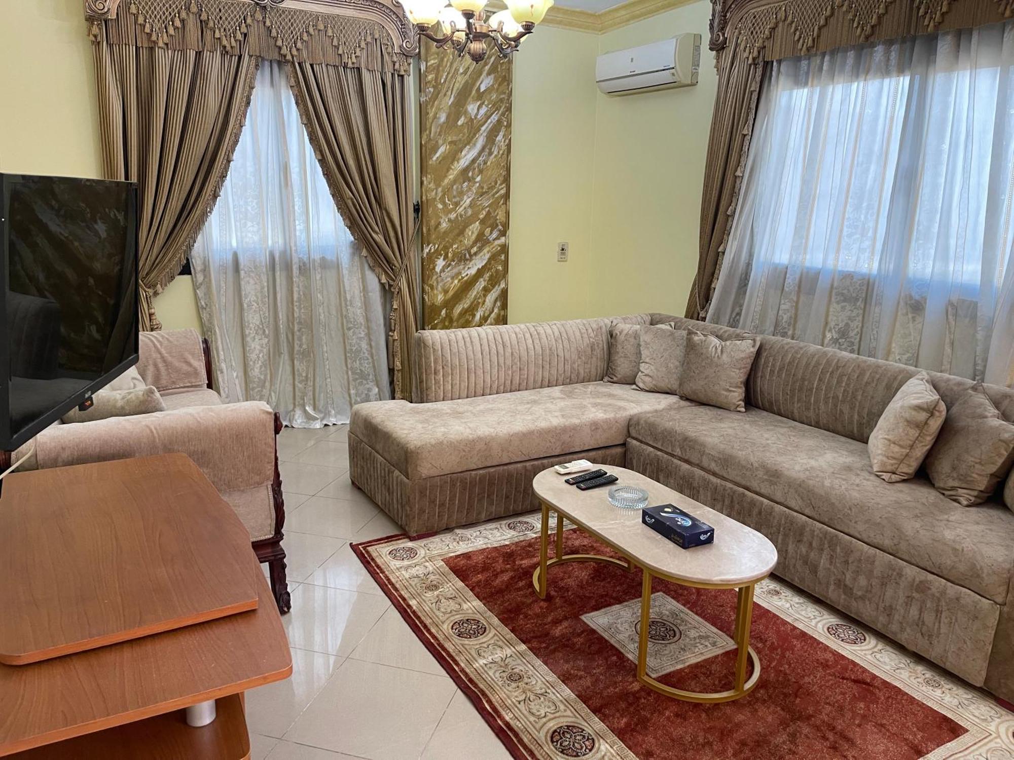 Apartment Family-friendly Stylish Cairo
